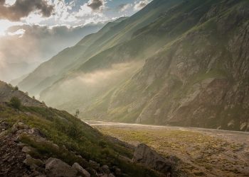 Unleash Your Inner Adventurer: Must-Have Hiking Gear for Every Trail