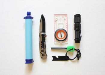 survival gear kit
